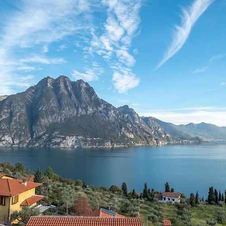 Happy Guest Apartments - Bella Vista Riva di Solto Bagian luar foto